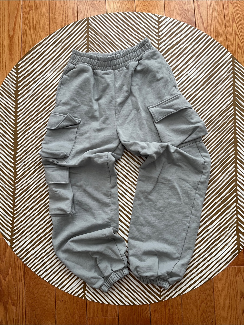 Oak Refined Cargo Sweatpants (women’s S)